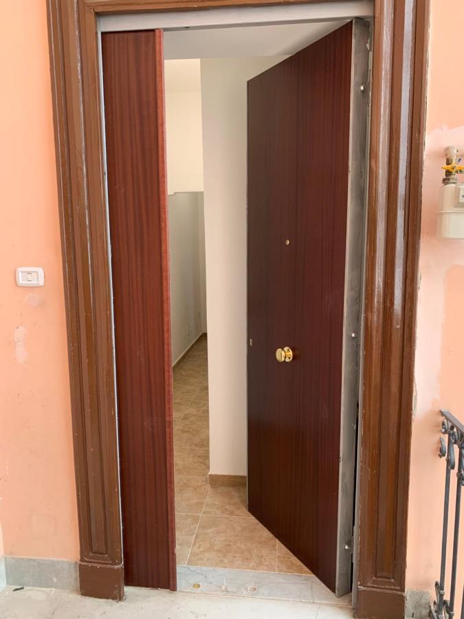 Miris Home Fast And Comfortable With Self Check In 8 Minutes Walk Near Naples Airport Dış mekan fotoğraf