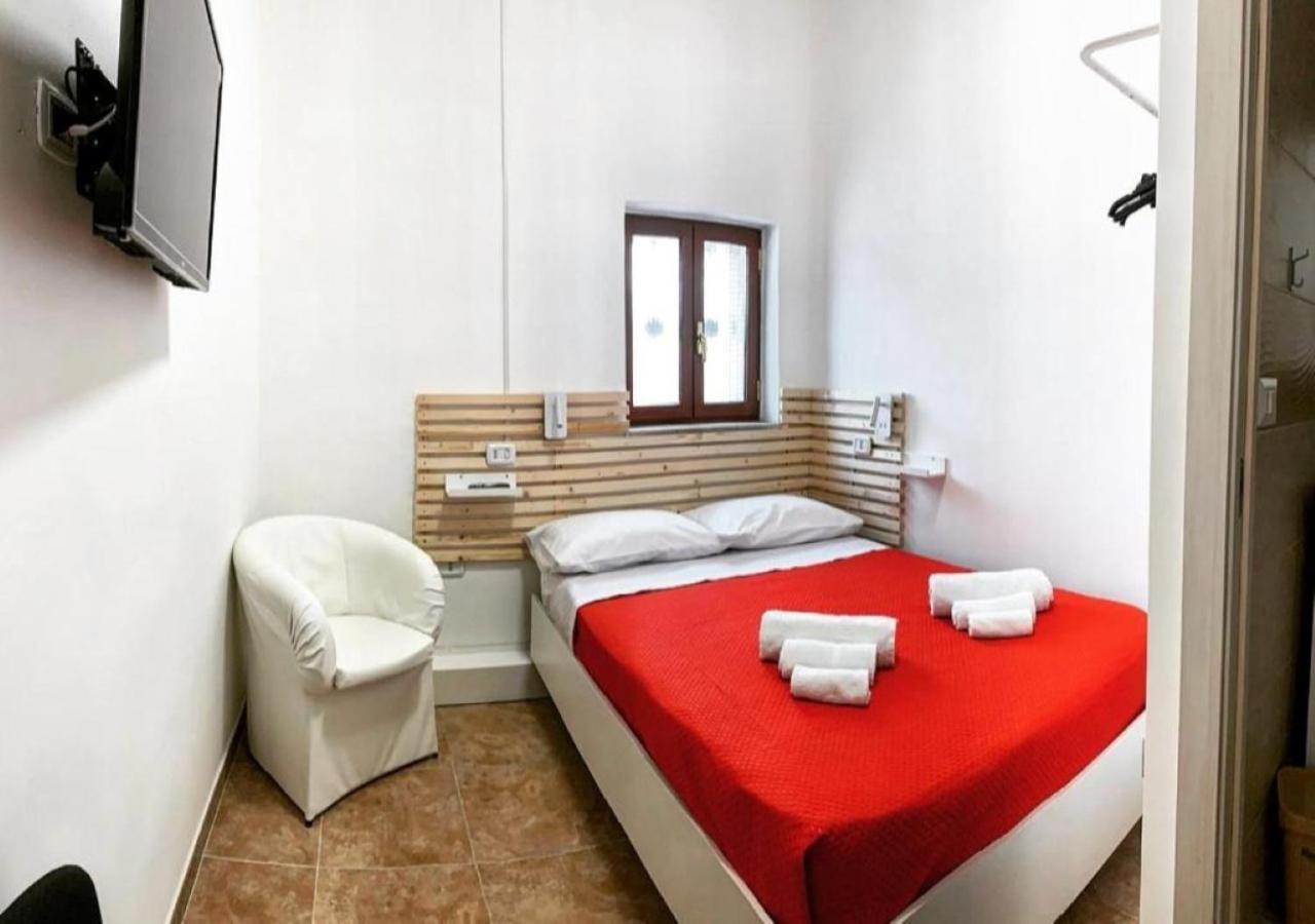 Miris Home Fast And Comfortable With Self Check In 8 Minutes Walk Near Naples Airport Dış mekan fotoğraf