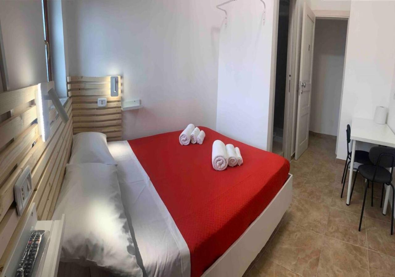 Miris Home Fast And Comfortable With Self Check In 8 Minutes Walk Near Naples Airport Dış mekan fotoğraf