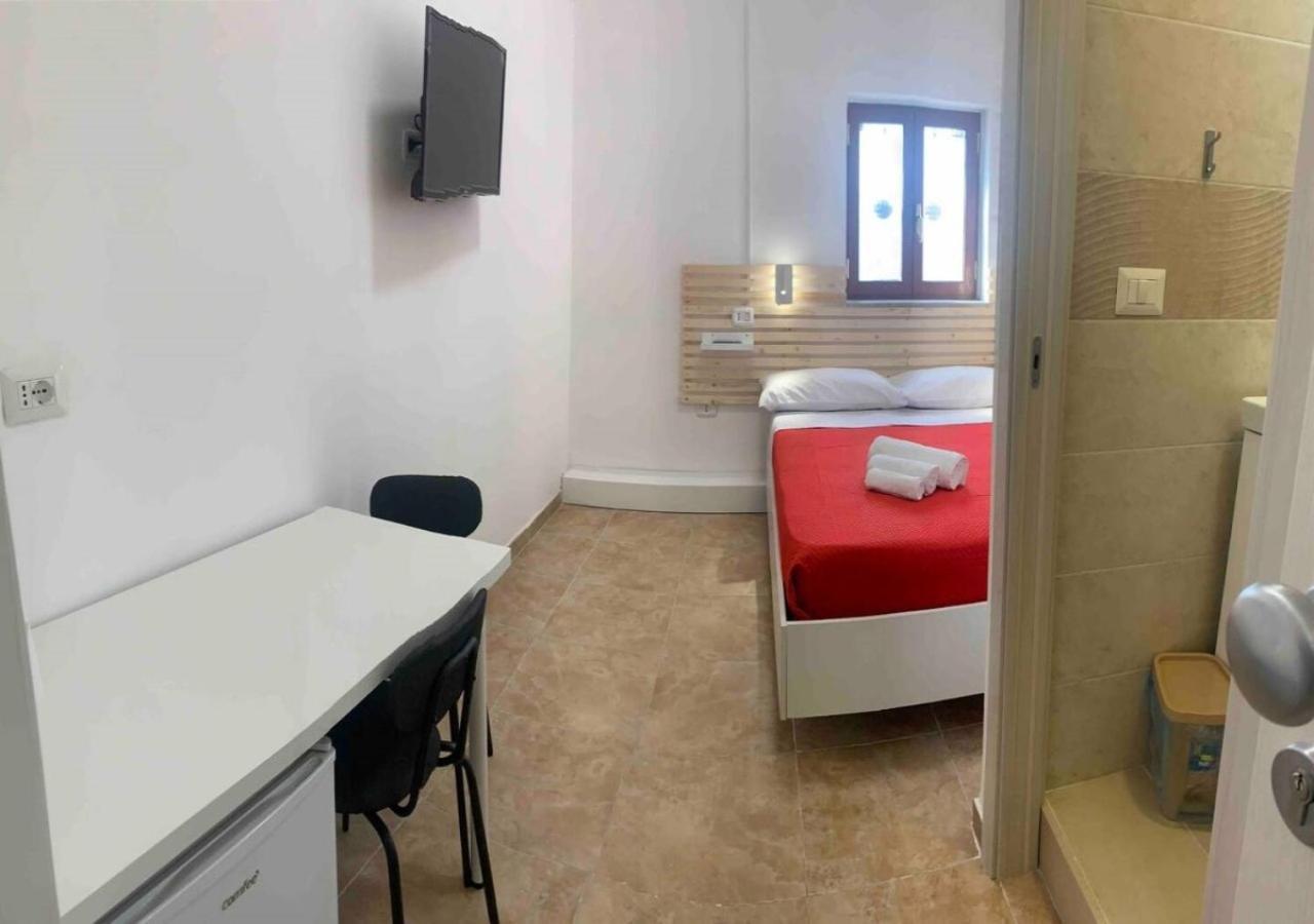 Miris Home Fast And Comfortable With Self Check In 8 Minutes Walk Near Naples Airport Dış mekan fotoğraf