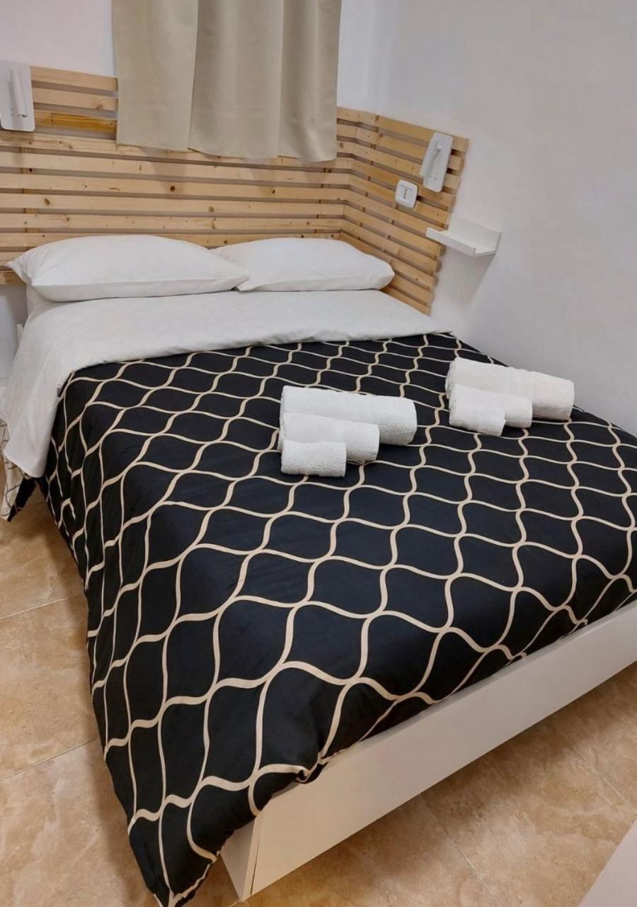 Miris Home Fast And Comfortable With Self Check In 8 Minutes Walk Near Naples Airport Dış mekan fotoğraf