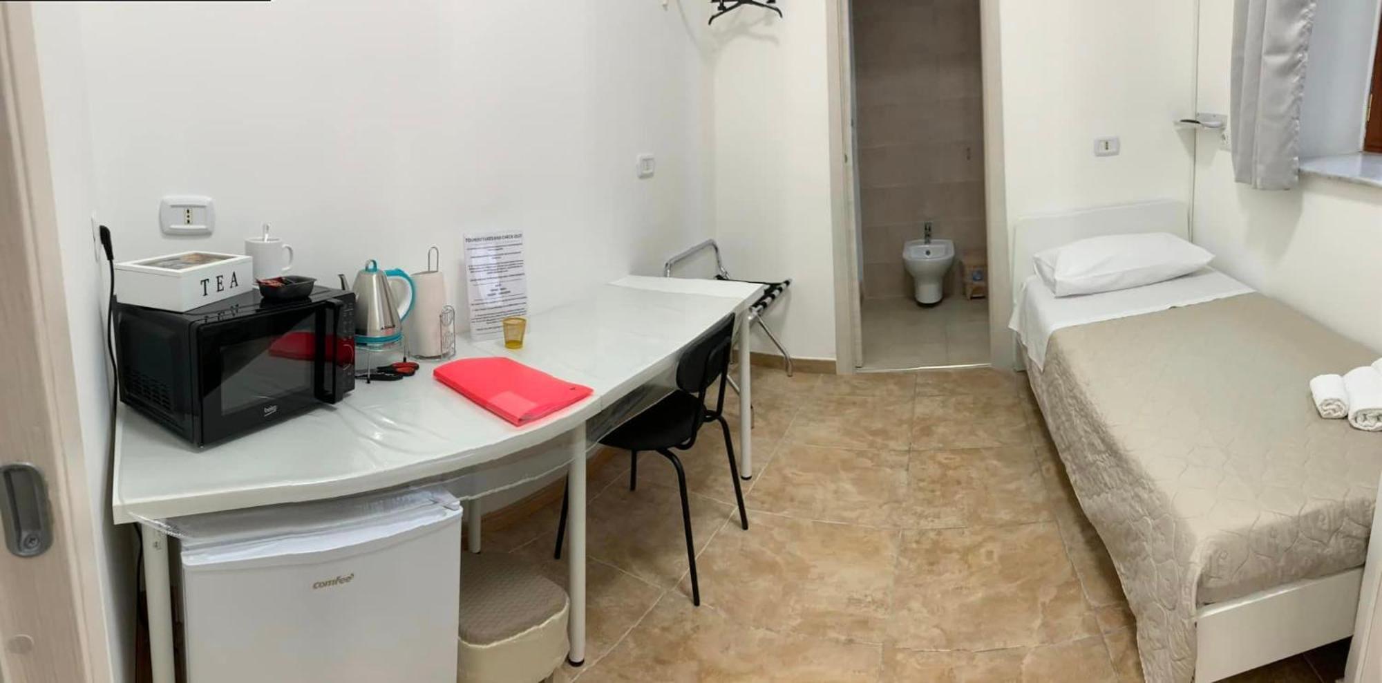 Miris Home Fast And Comfortable With Self Check In 8 Minutes Walk Near Naples Airport Dış mekan fotoğraf
